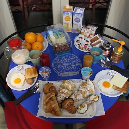Dolce Vita Rooms & Breakfast Napoli Eksteriør billede