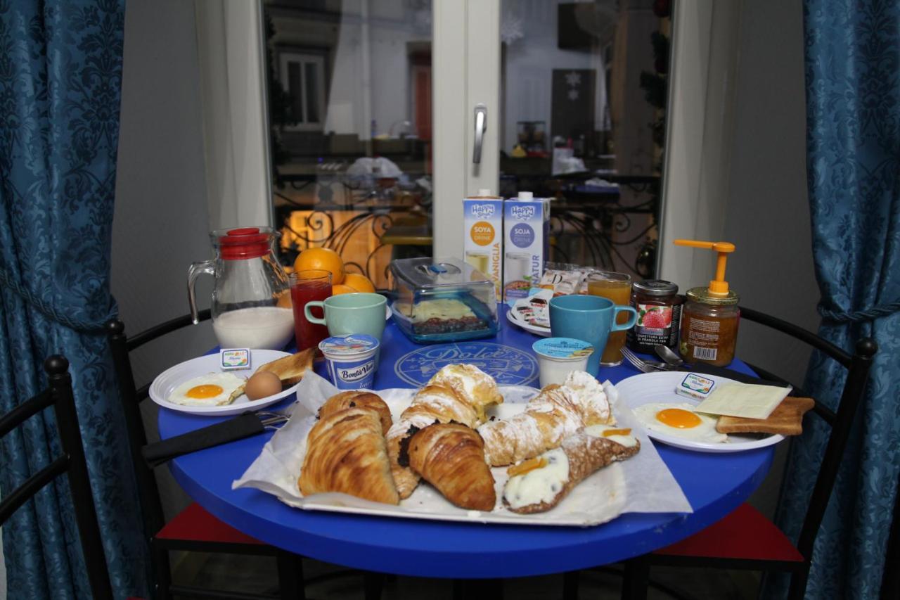 Dolce Vita Rooms & Breakfast Napoli Eksteriør billede